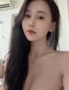 天河腿长肤白小姐姐
