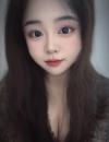 天桥大胸妹